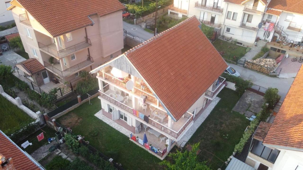 Peštani Villa Lakeview Paradise מראה חיצוני תמונה