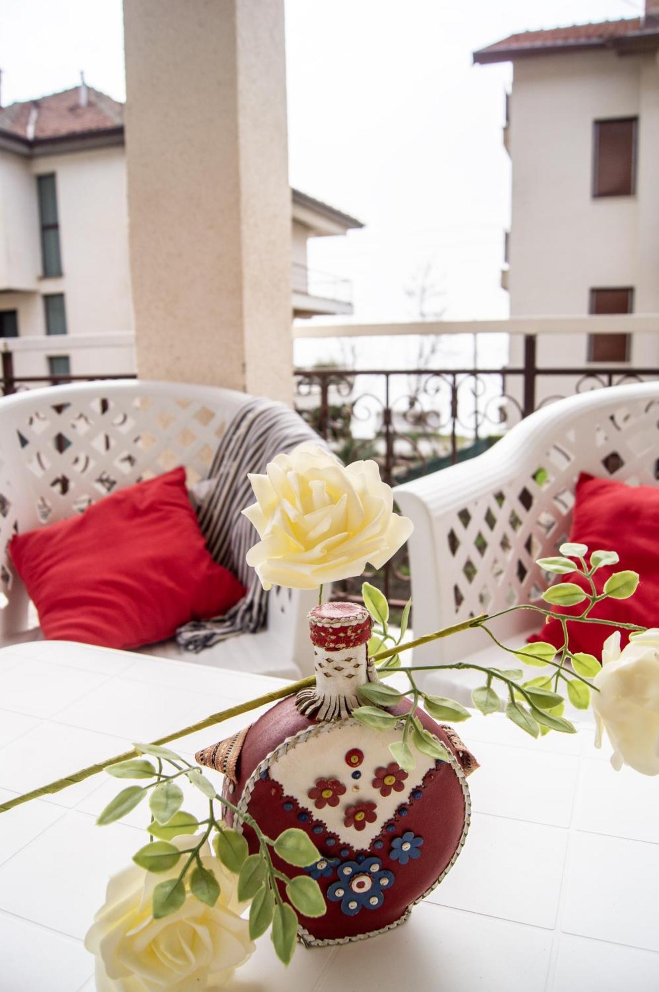 Peštani Villa Lakeview Paradise מראה חיצוני תמונה