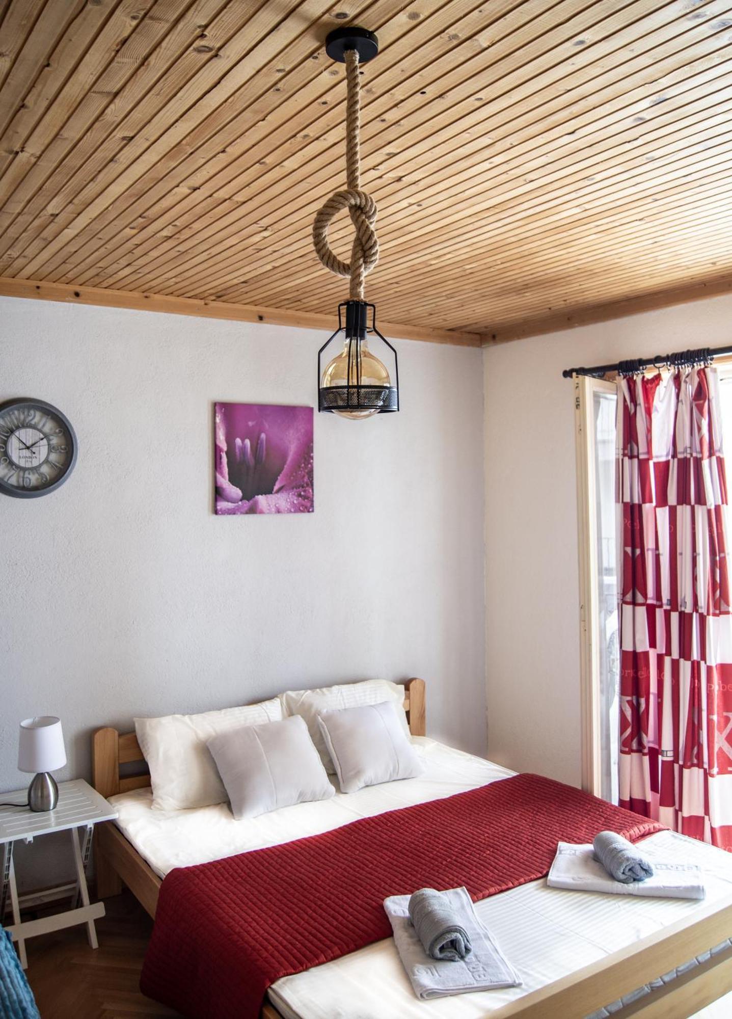 Peštani Villa Lakeview Paradise מראה חיצוני תמונה