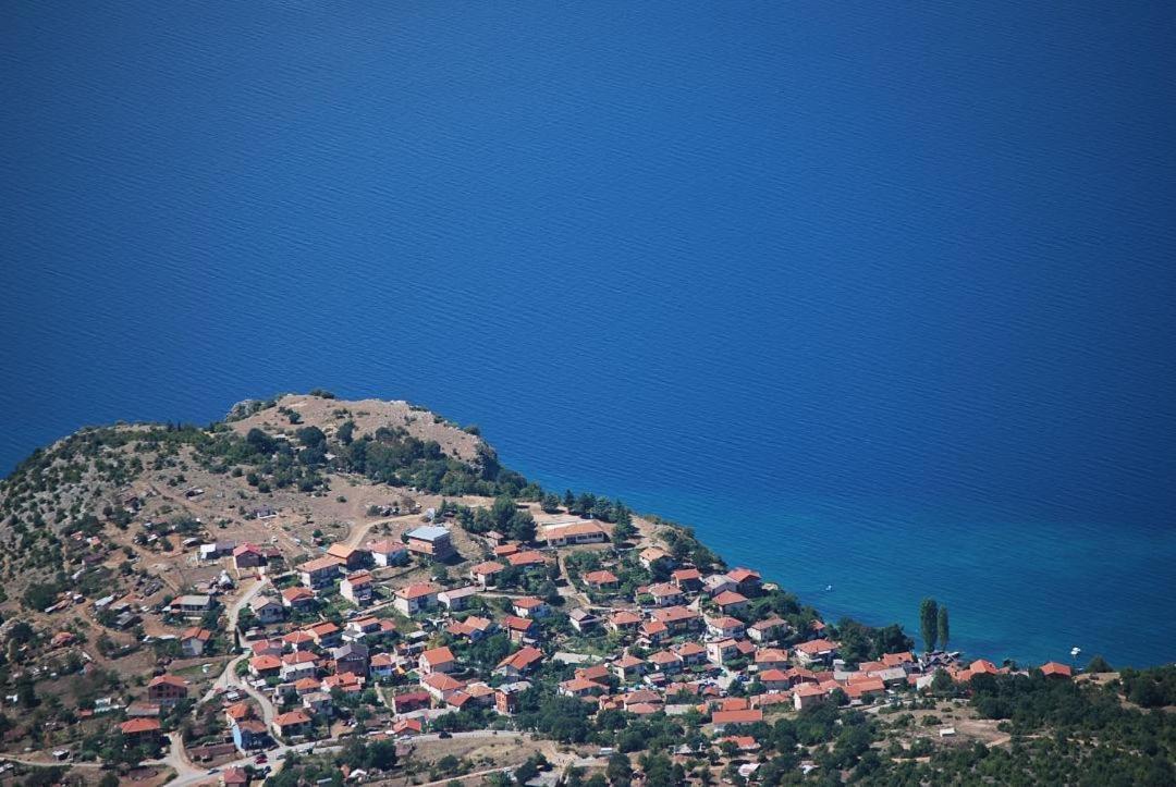 Peštani Villa Lakeview Paradise מראה חיצוני תמונה