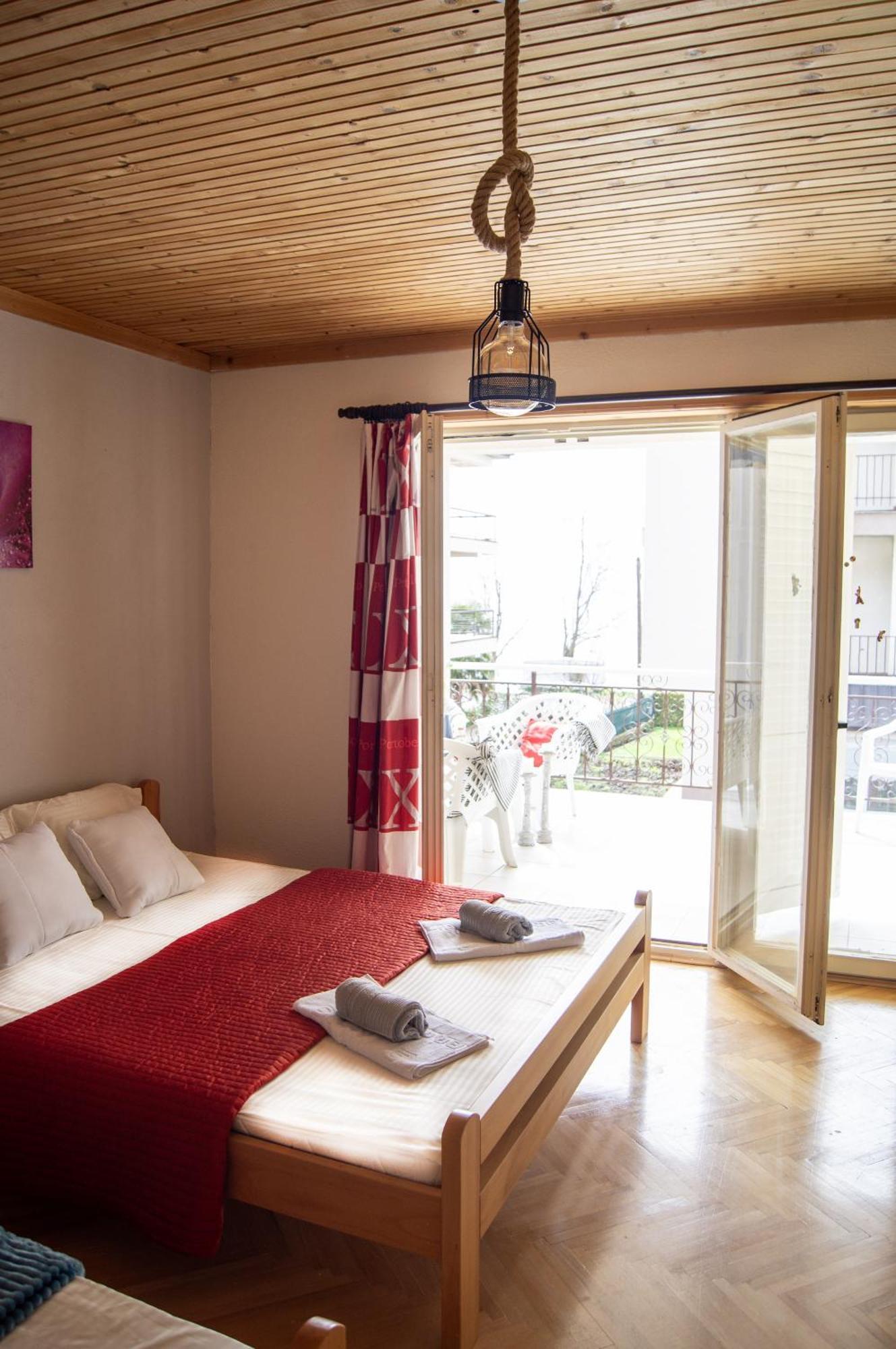 Peštani Villa Lakeview Paradise מראה חיצוני תמונה