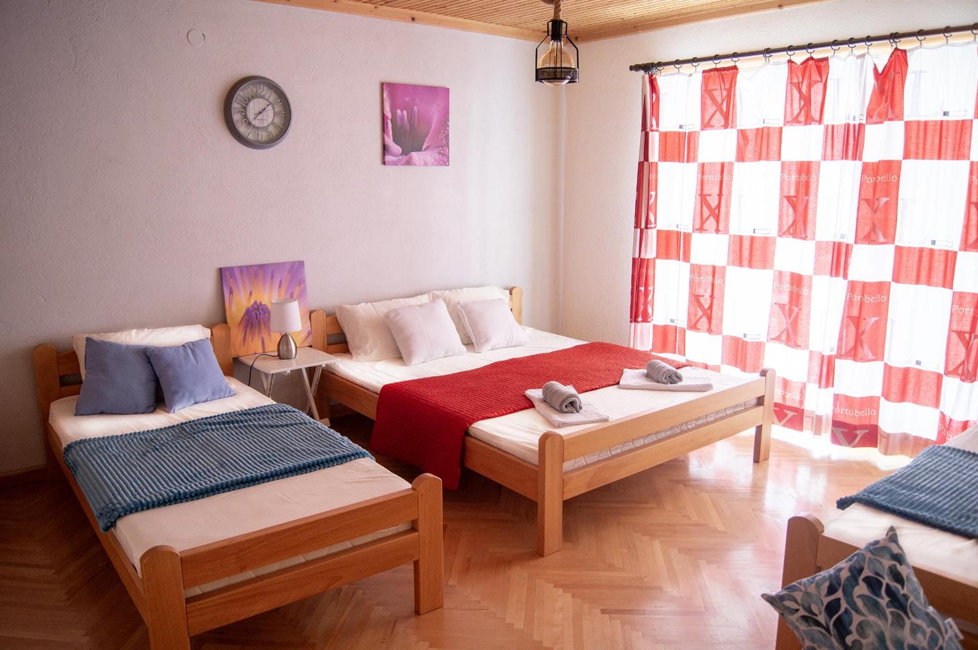 Peštani Villa Lakeview Paradise מראה חיצוני תמונה