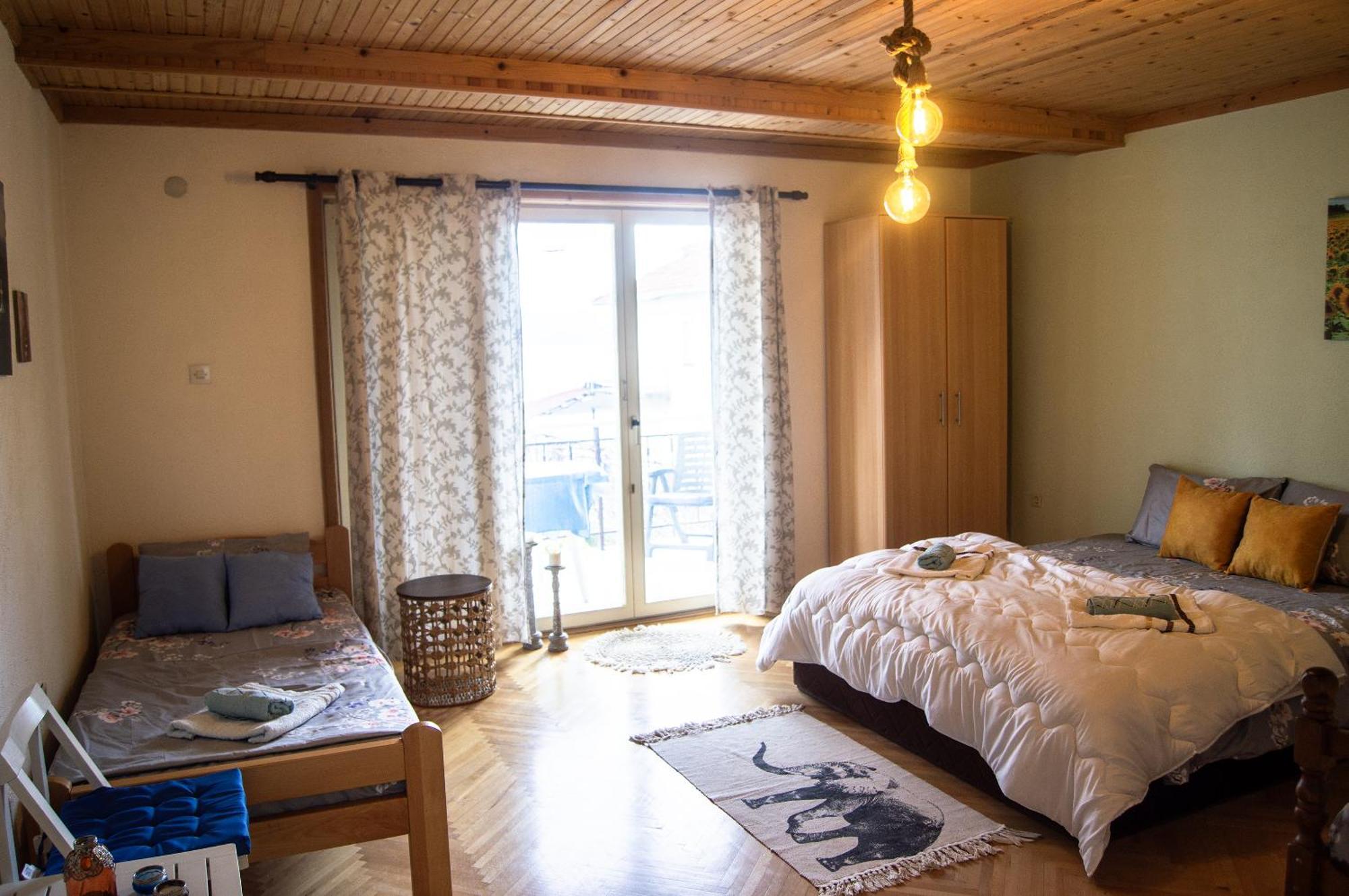 Peštani Villa Lakeview Paradise מראה חיצוני תמונה